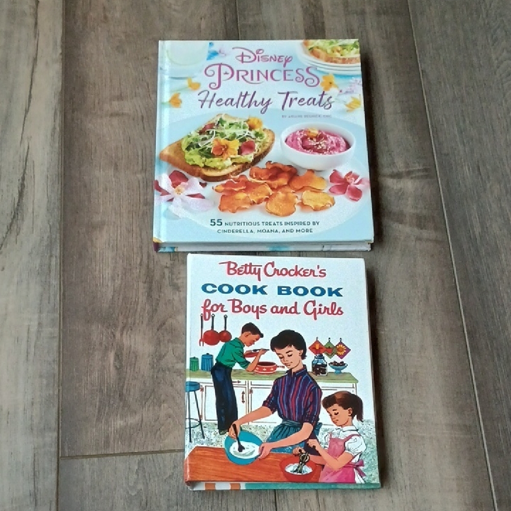 Disney Princess and Betty Crocker Kids' Cookbook Set